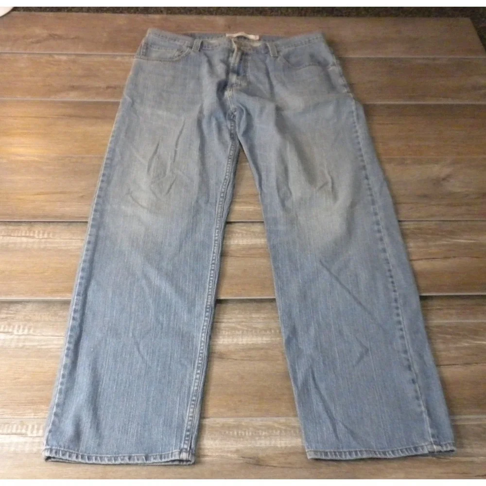 Levi's 559 Jeans Mens 36x34 Blue Denim Relaxed Straight Light Wash Heel Drag
